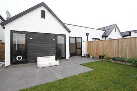 Photo of property in 77 Faringdon Boulevard, Rolleston, 7615