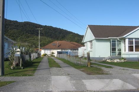 Photo of property in 92 Hall Street, Cobden, Greymouth, 7802