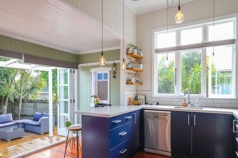 Photo of property in 6 Powell Street, Avondale, Auckland, 1026