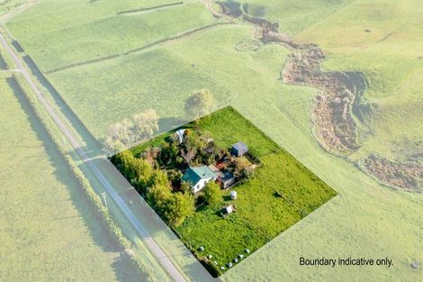 Photo of property in 150 Wirihana Road, Hawera, 4674