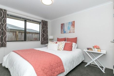 Photo of property in 8 Max Landing, Grandview Heights, Hamilton, 3200