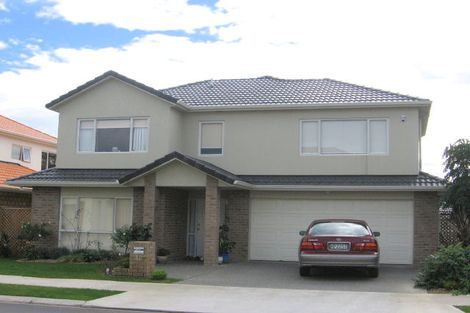 Photo of property in 10 Bridgefield Crescent, Flat Bush, Auckland, 2016