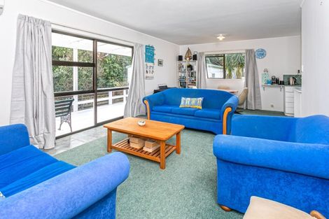 Photo of property in 11 Marlin Place, Whiritoa, Whangamata, 3691
