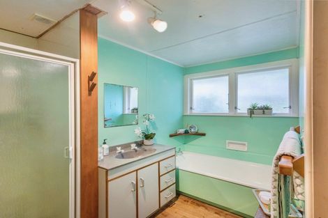 Photo of property in 12 Lenox Grove, Johnsonville, Wellington, 6037