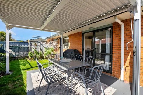 Photo of property in 85 Guildford Drive, Paraparaumu, 5032