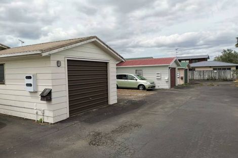 Photo of property in 2 Italia Grove, Mount Wellington, Auckland, 1060