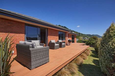 Photo of property in 5 Bell Bird Rise, Picton, 7220