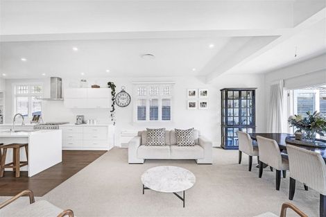 Photo of property in 49 Hartley Avenue, Strowan, Christchurch, 8052