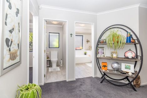 Photo of property in 39 Ayrshire Drive, Grandview Heights, Hamilton, 3200