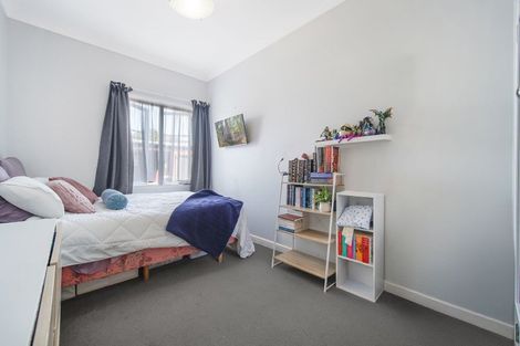 Photo of property in 1 Kingswood Road, Papatoetoe, Auckland, 2025