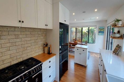 Photo of property in 49 Head Street, Sumner, Christchurch, 8081