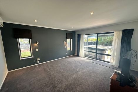 Photo of property in 41 Lansell Drive, East Tamaki Heights, Auckland, 2016