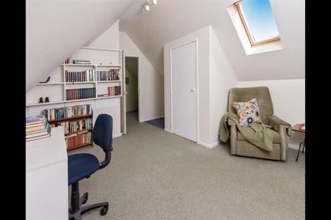 Photo of property in 6 Orinda Close, Botany Downs, Auckland, 2010