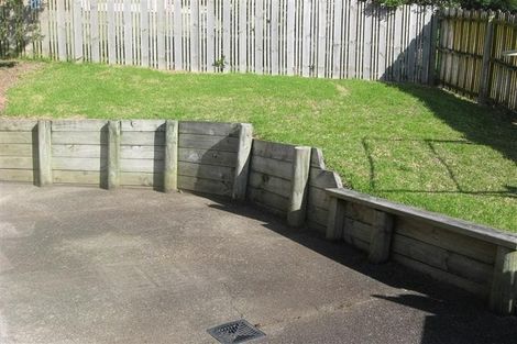 Photo of property in 10 Sherwood Grove, Northcross, Auckland, 0630