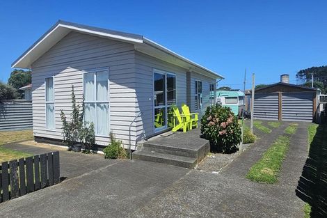 Photo of property in 13 Gibson Place, Patea, 4520