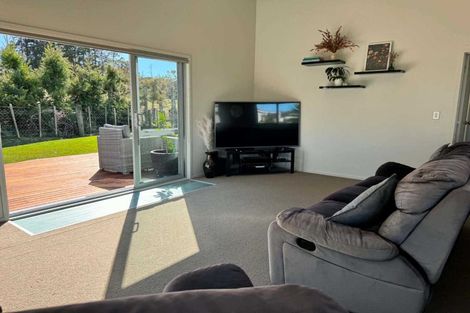 Photo of property in 15 Wharuka Glade, Mangawhai, 0505