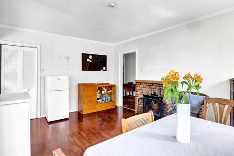 Photo of property in 14 List Street, Welbourn, New Plymouth, 4310