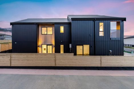 Photo of property in 49 Kumukumu Road, Long Bay, Auckland, 0630