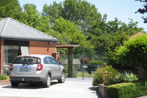 Photo of property in 10 Thoresby Mews, Avonhead, Christchurch, 8042