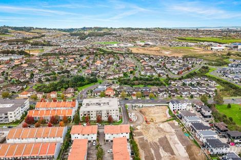 Photo of property in 9/46 Carlos Drive, Flat Bush, Auckland, 2016