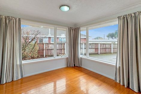 Photo of property in 24 Greendale Avenue, Avonhead, Christchurch, 8042