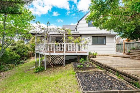 Photo of property in 8 Rhinevale Close, Henderson, Auckland, 0612