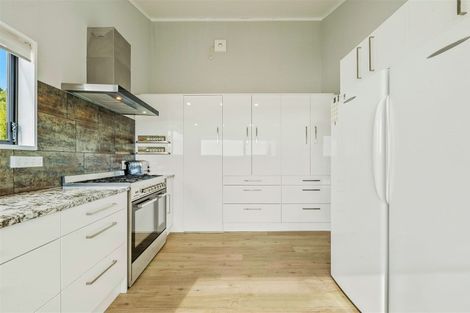 Photo of property in 31 Mercury Way, Whitby, Porirua, 5024