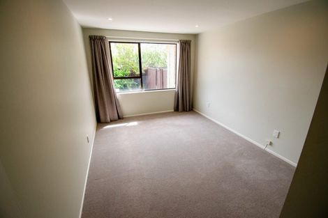 Photo of property in 2/115 Prestons Road, Redwood, Christchurch, 8051