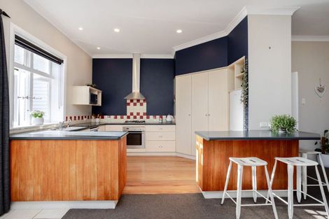 Photo of property in 12 Albert Street, Dannevirke, 4930