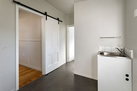 Photo of property in 616 Mackay Street, Thames, 3500