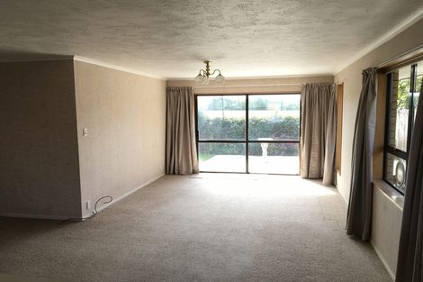 Photo of property in 2/18 Sheraton Place, Redwood, Christchurch, 8051