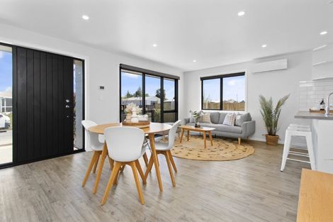 Photo of property in 2/16 Betley Crescent, Fairview Downs, Hamilton, 3214