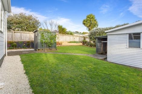 Photo of property in 1 Karaka Street, Helensville, 0800