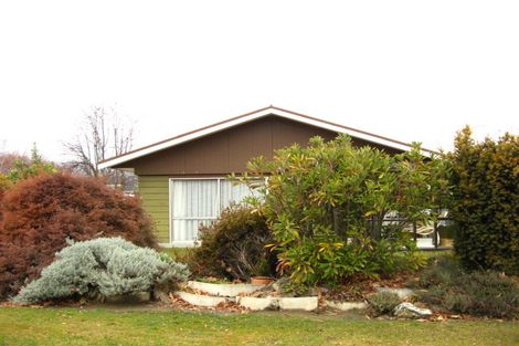 Photo of property in 2 Premier Place, Arrowtown, 9302