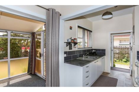 Photo of property in 2/101a Clevedon Road, Papakura, 2110