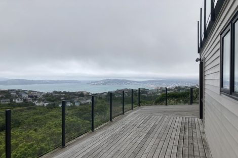 Photo of property in 42 Gurkha Crescent, Khandallah, Wellington, 6035