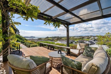 Photo of property in 29 Lakeside Terrace, Omokoroa, 3114