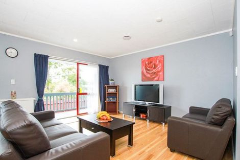 Photo of property in 2/87 Woodglen Road, Glen Eden, Auckland, 0602