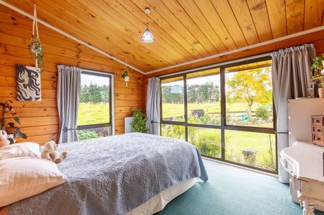 Photo of property in 47 Cowper Side Road, Dannevirke, 4976