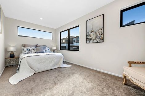 Photo of property in 22a Hearth Street, Flat Bush, 2019