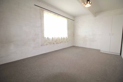 Photo of property in 46 Kohekohe Street, New Lynn, Auckland, 0600