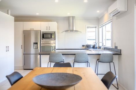 Photo of property in 8 Plantation Avenue, Flat Bush, Auckland, 2016