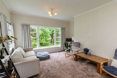 Photo of property in 33 Pinehaven Road, Pinehaven, Upper Hutt, 5019