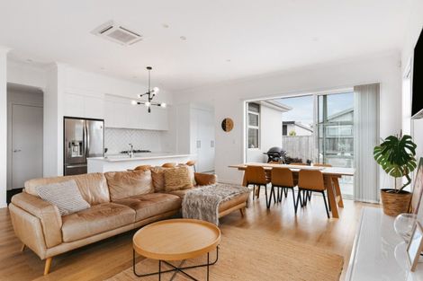 Photo of property in 24 Knightia Drive, Papamoa Beach, Papamoa, 3118