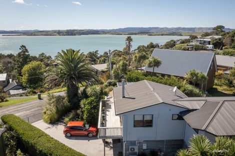 Photo of property in 105 Greenslade Road, Raglan, 3295