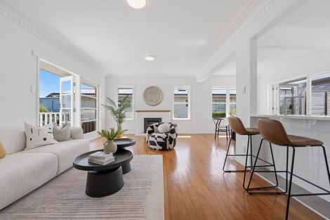 Photo of property in 1/35 Bradbury Road, Botany Downs, Auckland, 2010