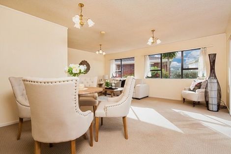 Photo of property in 8 Tate Grove, Half Moon Bay, Auckland, 2012