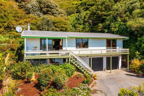 Photo of property in 33 Leeward Drive, Whitby, Porirua, 5024