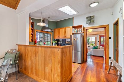 Photo of property in 10 Ferry Street, Seatoun, Wellington, 6022