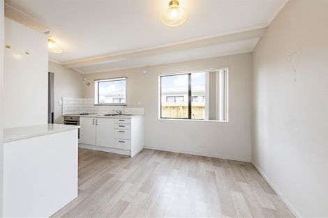 Photo of property in 1/41 Station Road, Takanini, 2112